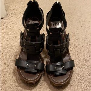 GUC DV black leather wedges